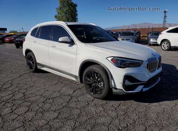WBXJG7C08L5R83055 2020 BMW X1 White Przód prawy