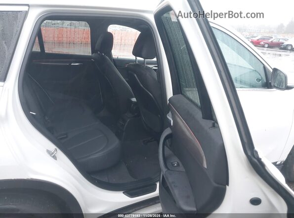 WBXJG9C03L5P45142 2020 BMW X1 White 