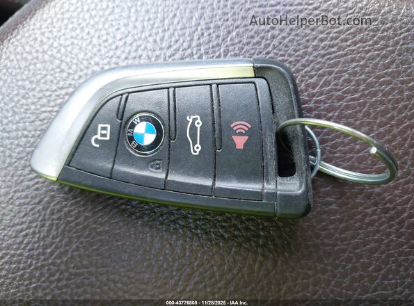 WBXJG9C08L5P48411 2020 BMW X1 White Вид панелі приладів