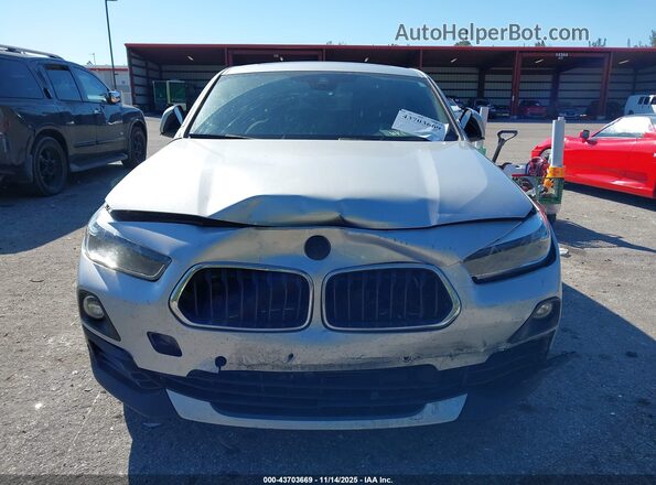 WBXYH9C06L5R31060 2020 BMW X2 Silver წინა პანელის ხედი