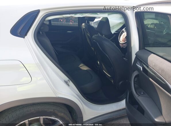 WBXYH9C06M5S52875 2021 BMW X2 White Вид наклейки з VIN-кодом