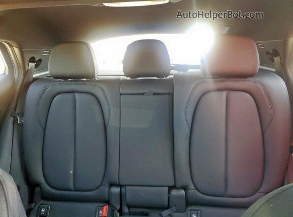 WBXYH9C09M5S36041 2021 BMW X2 Black Vista de los asientos traseros