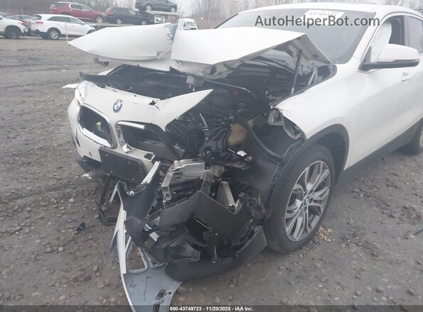WBXYJ1C01L5P30835 2020 BMW X2 White Front view