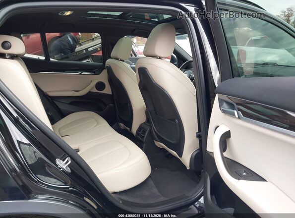 WBXYJ1C04N5T40833 2022 BMW X2 Черный Вид наклейки с VIN-кодом