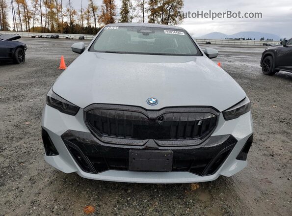 WBY13HG09SCS96345 2025 BMW OTHER Серый Вид спереди