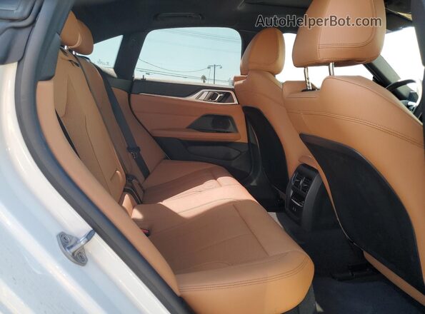 WBY23HD00SFU12300 2025 BMW I4 Белый Вид задних сидений