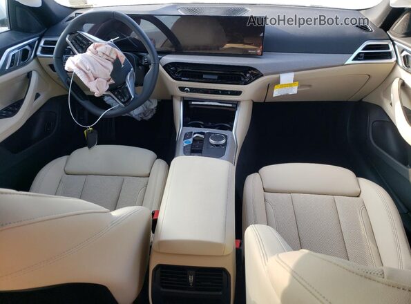 WBY23HD03SFU18656 2025 BMW I4 White Առջևի վահանակի տեսք