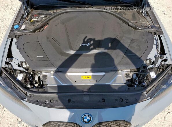 WBY23HD04SFU49785 2025 BMW I4 Серый Вид задней части салона