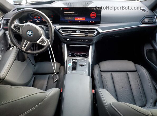 WBY33AW00PFR19357 2023 BMW I4 Зеленый Вид панели приборов