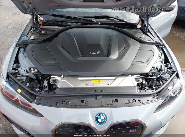 WBY33AW08RFT02632 2024 BMW I4 Light Blue უკანა ხედი