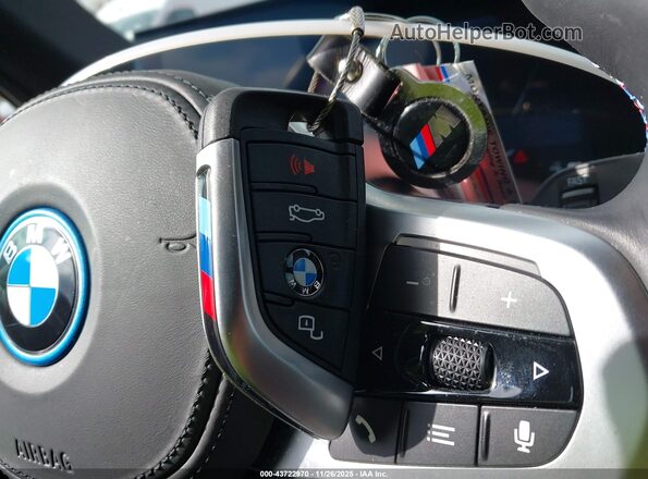 WBY33AW08RFT02632 2024 BMW I4 Light Blue წინა პანელის ხედი