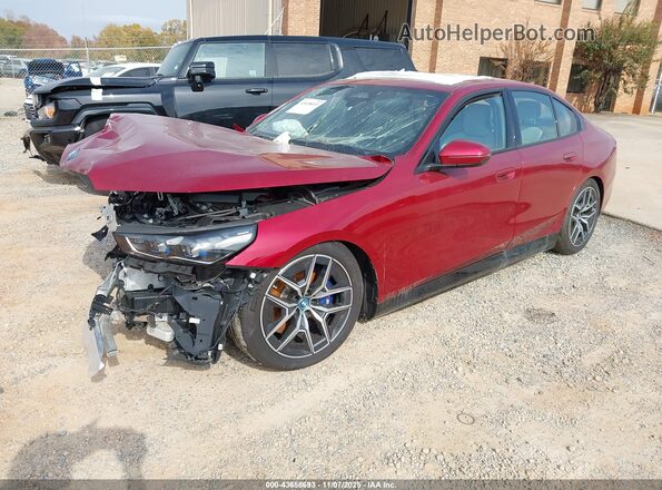 WBY33FK04RCS25438 2024 BMW OTHER Red Առջևի ձախ երեք քառորդ տեսարան