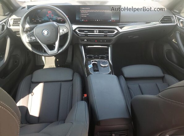 WBY43AW02RFT22198 2024 BMW I4 Серый Вид панели приборов