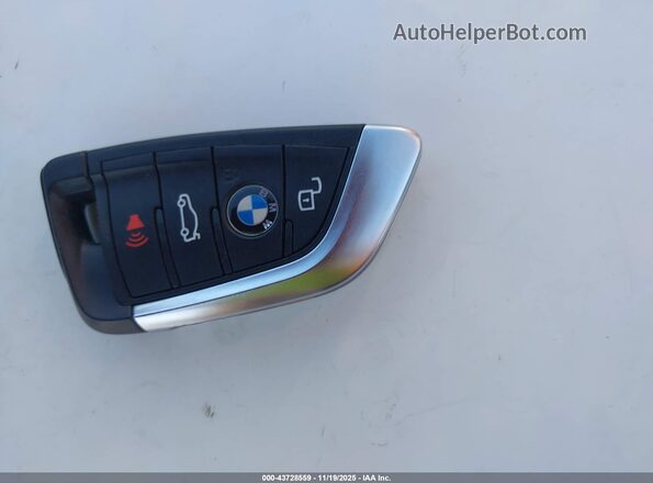 WBY43AW0XRFS79259 2024 BMW I4 White Вид панелі приладів