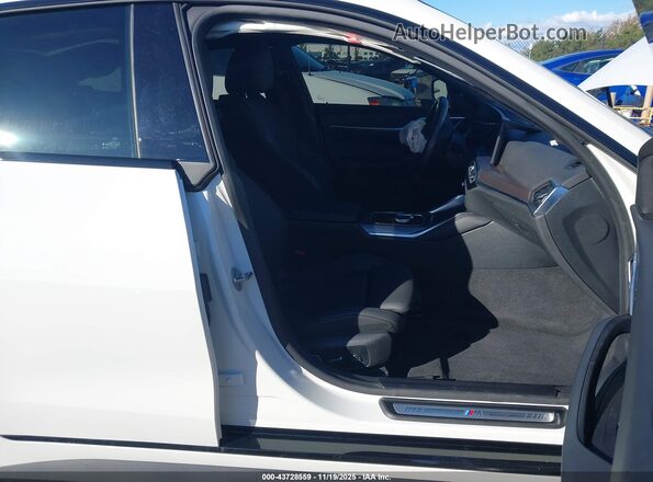 WBY43AW0XRFS79259 2024 BMW I4 White Вид салону спереду