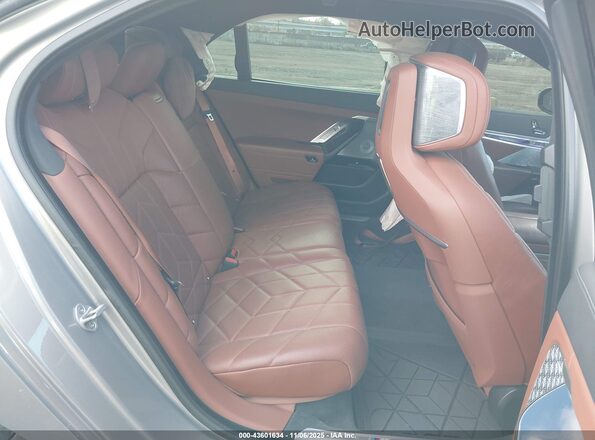 WBY53EJ04PCM72170 2023 BMW OTHER Серебряный Вид наклейки с VIN-кодом