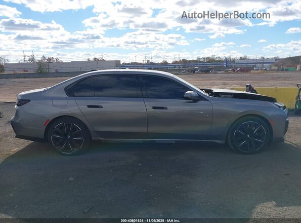 WBY53EJ04PCM72170 2023 BMW OTHER Серебряный Вид задней части салона
