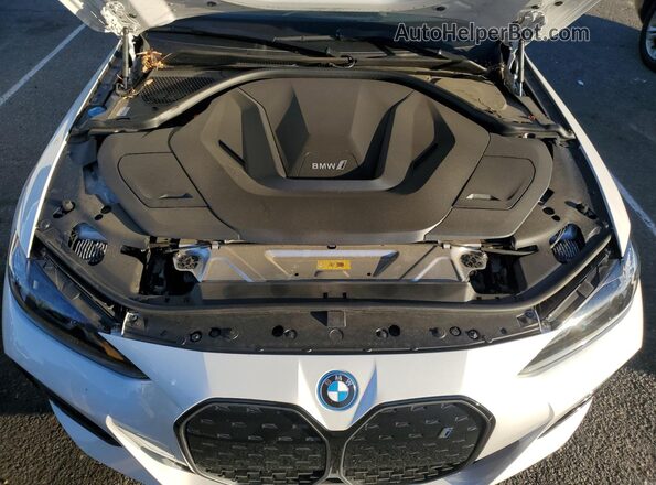 WBY73AW01PFN46721 2023 BMW I4 White უკანა სალონის ხედი