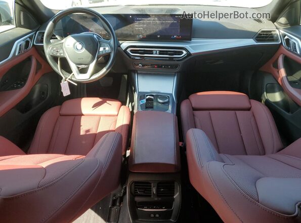 WBY73AW03PFP99541 2023 BMW I4 Gray Vista del salpicadero