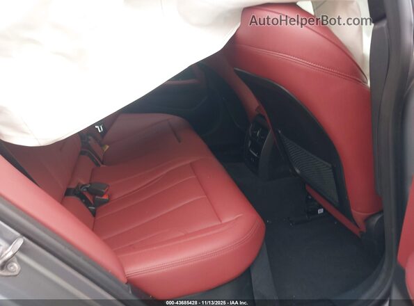 WBY73AW08PFR45352 2023 BMW I4 Gray Հետևի նստատեղերի տեսք