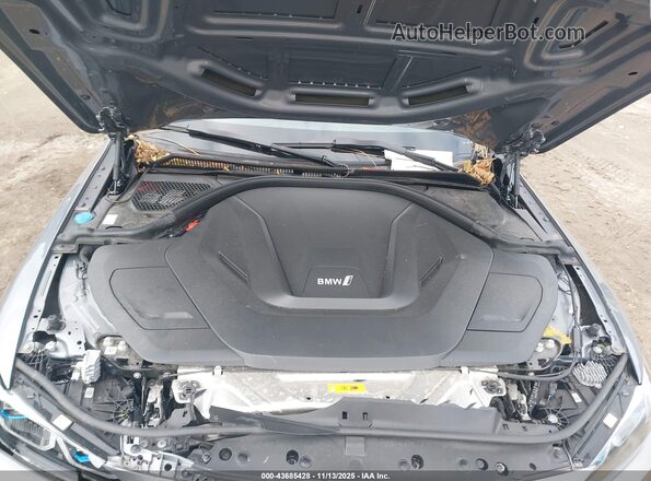 WBY73AW08PFR45352 2023 BMW I4 Gray Սարքավորումների վահանակի տեսք