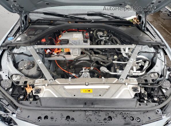 WBY73AW09PFR31069 2023 BMW I4 Silver Вид задньої частини салону