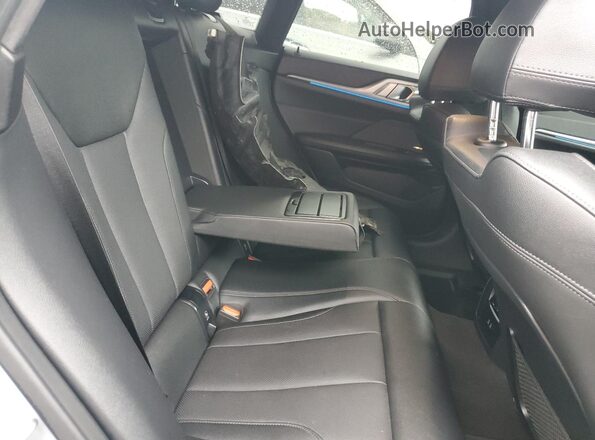 WBY73AW09PFR31069 2023 BMW I4 Silver Вид задніх сидінь