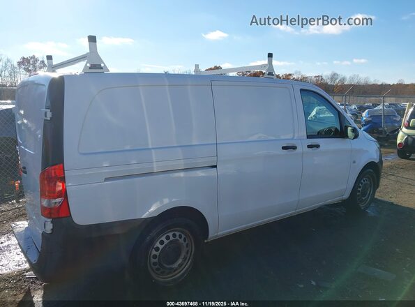 WD3PG2EA7H3239282 2017 MERCEDES-BENZ METRIS White Widok wnętrza z tyłu