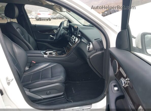 WDC0G4JB4GF032440 2016 MERCEDES-BENZ GLC 300 White წინა სალონის ხედი