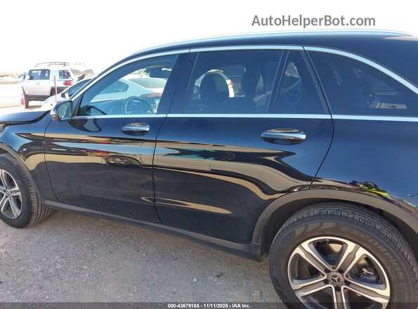 WDC0G4JB7JV059080 2018 MERCEDES-BENZ GLC 300 Black 