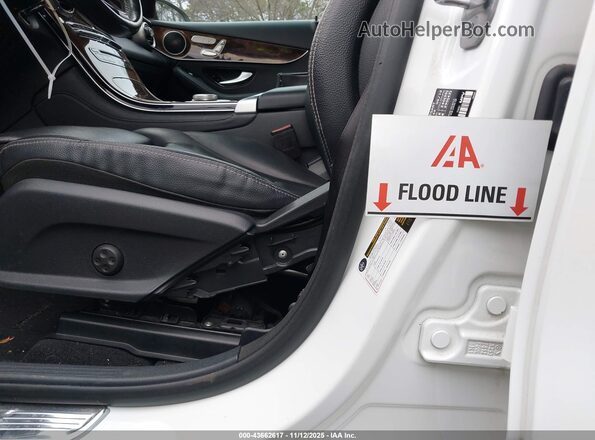 WDC0G4KB0KF666903 2019 MERCEDES-BENZ GLC 300 White Вид спереду