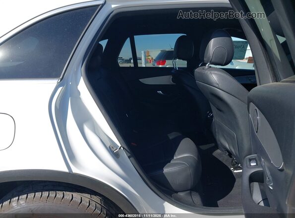 WDC0G8DBXLF715515 2020 MERCEDES-BENZ GLC 300 White Вид наклейки з VIN-кодом