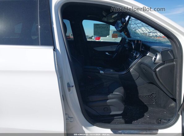 WDC0G8DBXLF715515 2020 MERCEDES-BENZ GLC 300 White Вид салону спереду