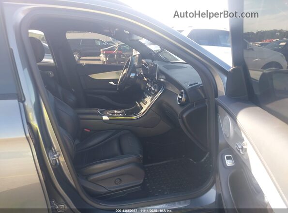 WDC0G8JB4JF435638 2018 MERCEDES-BENZ AMG GLC 63 Gray წინა სალონის ხედი