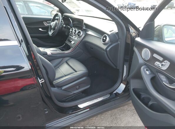 WDC0J8EB2LF723155 2020 MERCEDES-BENZ GLC 300 COUPE Black Вид салону спереду