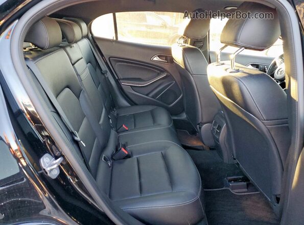 WDCTG4EB0LU021349 2020 MERCEDES-BENZ GLA Black Rear interior view
