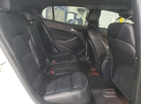 WDCTG4EB0LU028494 2020 MERCEDES-BENZ GLA White Rear interior view