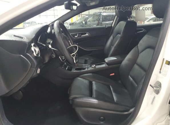 WDCTG4EB0LU028494 2020 MERCEDES-BENZ GLA White Front interior view