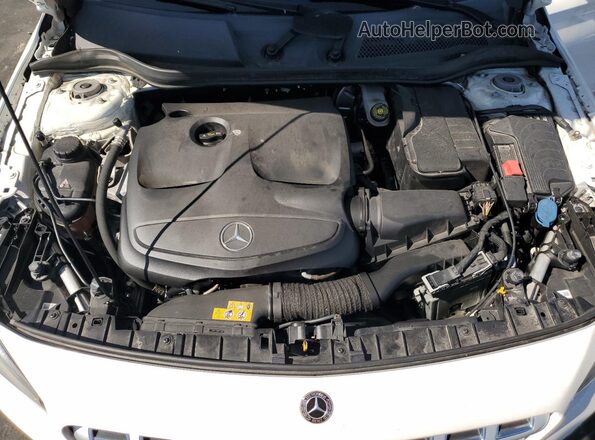 WDCTG4EB3KJ551881 2019 MERCEDES-BENZ GLA White Вид підкапотного простору