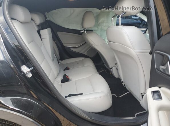 WDCTG4EB3KJ578174 2019 MERCEDES-BENZ GLA Black Հետևի նստատեղերի տեսք