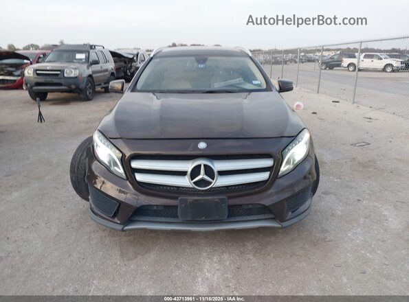 WDCTG4EB4GJ189681 2016 MERCEDES-BENZ GLA 250 Brown ხელსაწყოთა პანელის ხედი