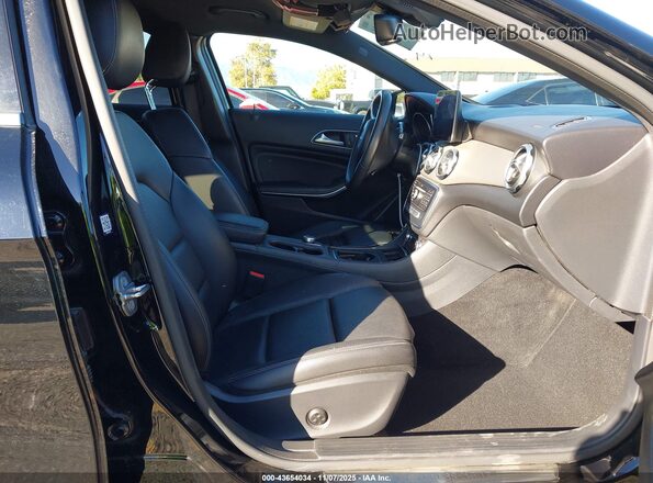 WDCTG4EB4LJ651201 2020 MERCEDES-BENZ GLA 250 Black Вид салону спереду