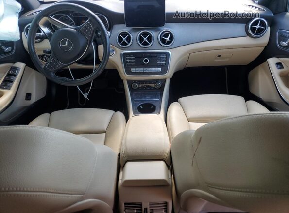 WDCTG4EB5KU000348 2019 MERCEDES-BENZ GLA Белый Вид панели приборов
