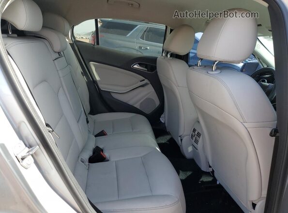 WDCTG4EB5LJ680352 2020 MERCEDES-BENZ GLA Silver უკანა სალონის ხედი