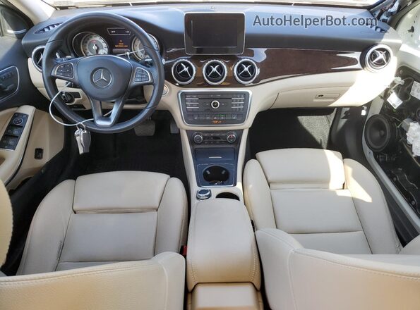 WDCTG4EB6HJ345155 2017 MERCEDES-BENZ GLA White წინა პანელის ხედი