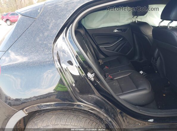 WDCTG4EB7KU017698 2019 MERCEDES-BENZ GLA 250 Черный Вид наклейки с VIN-кодом