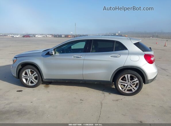 WDCTG4EB8GJ230331 2016 MERCEDES-BENZ GLA 250 Silver Vista interior de 360 grados