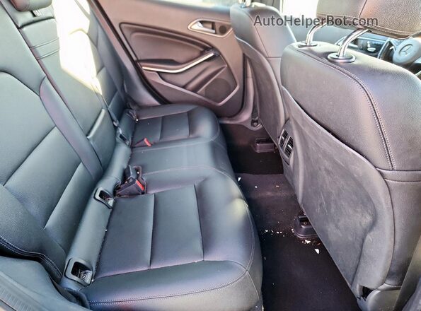 WDCTG4EB8KU012509 2019 MERCEDES-BENZ GLA Black უკანა სავარძლების ხედი