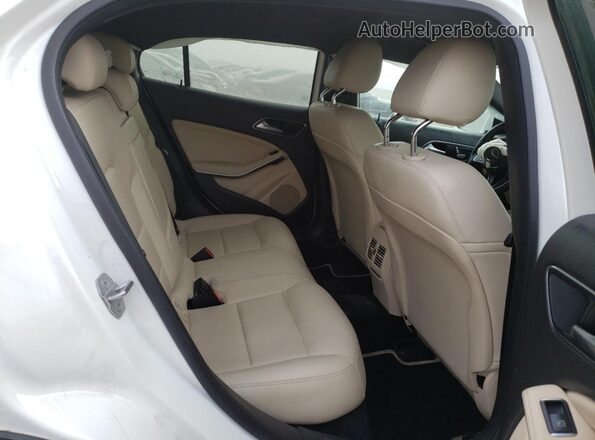 WDCTG4EB8LJ656417 2020 MERCEDES-BENZ GLA Белый Вид задних сидений