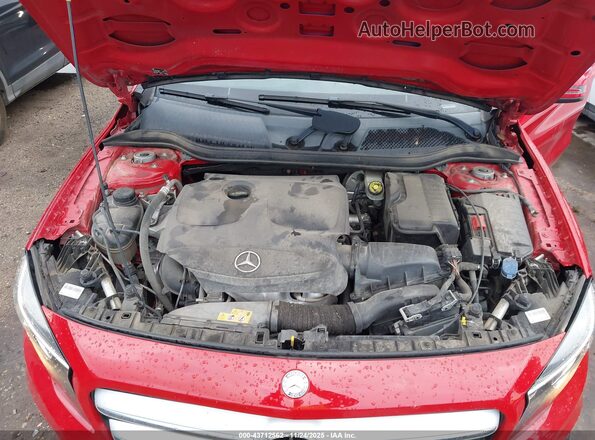 WDCTG4EB9HJ299904 2017 MERCEDES-BENZ GLA 250 Red Вид ззаду